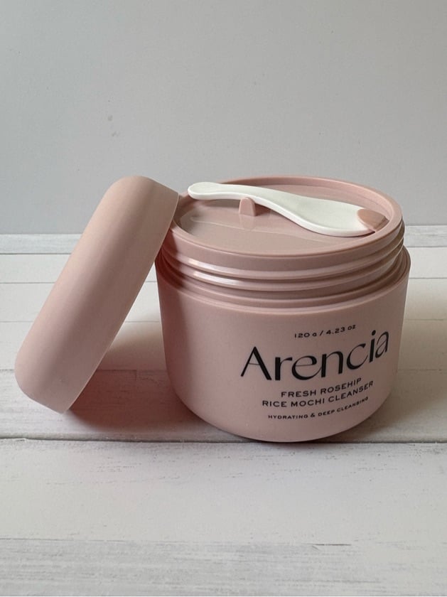 Arencia Fresh Rosehip Rice Mochi Cleanser (120 g)