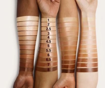Charlotte Tilbury Base liquidaTono 4.5 Medium/Moyen