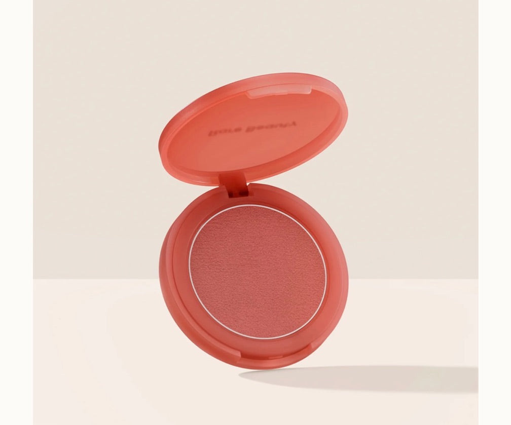 Rare Beauty tono Worth blush Mat