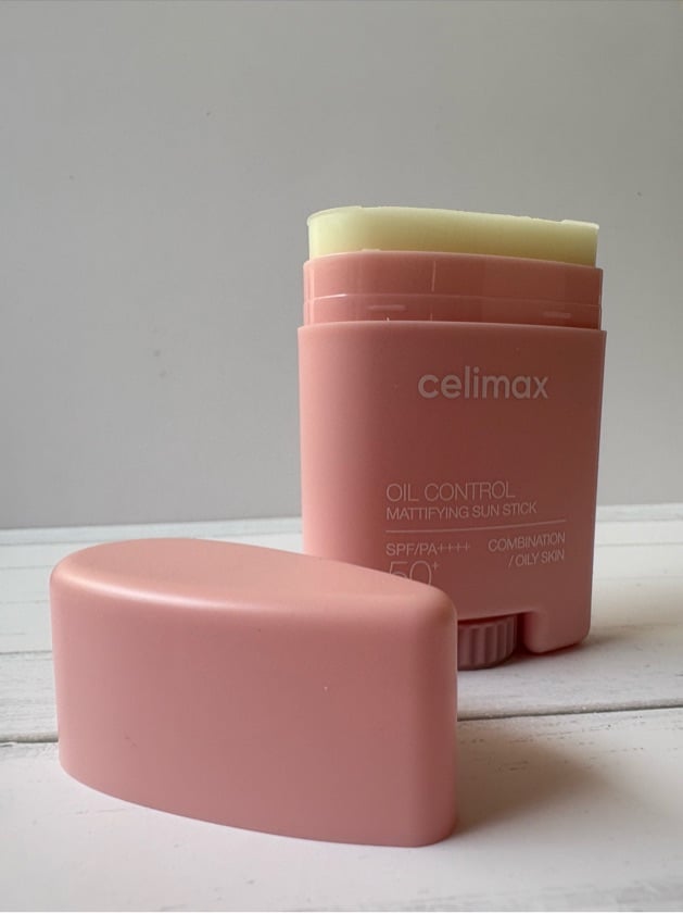 Celimax Oil Control Mattifying Sun Stick ( SPF50+ PA 19 g. )